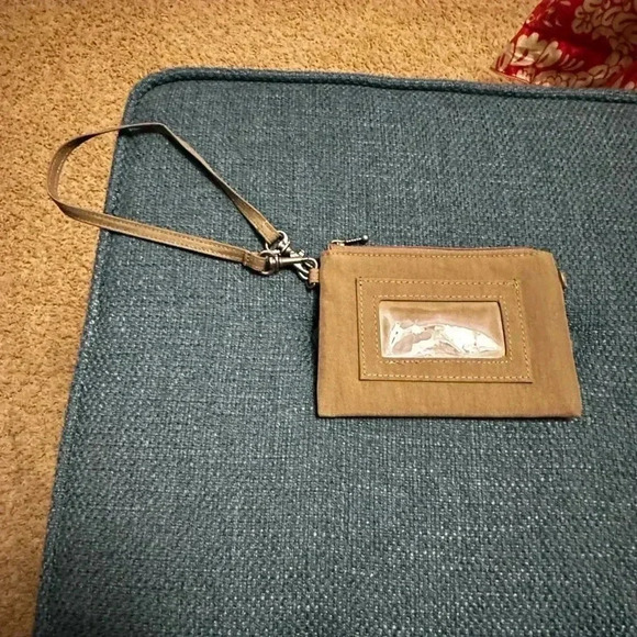 Baggallini Nylon Cross Body Handbag in Beige with Wristlet inside - Picture 7 of 7